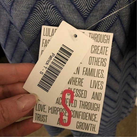 Lularoe‎ Patrick - Picture 3 of 5